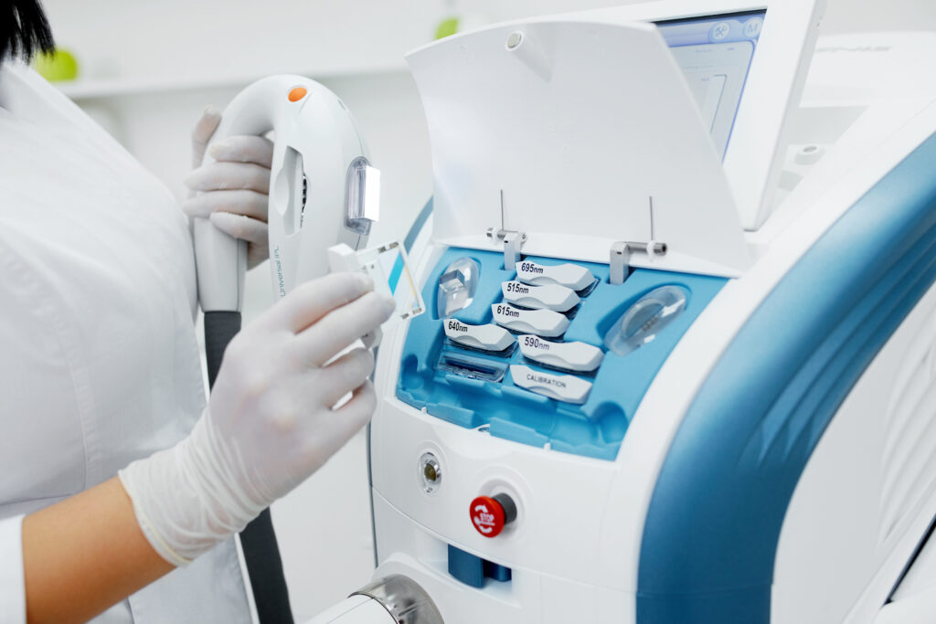 Як прибрати розтяжки після вагітності: ефективні методи